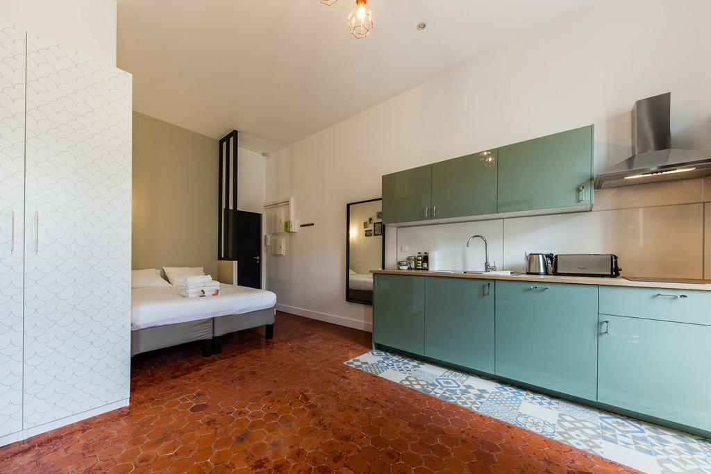 Chez Nous - 7 Appartements Sur Le Vieux Port Marseille Luaran gambar