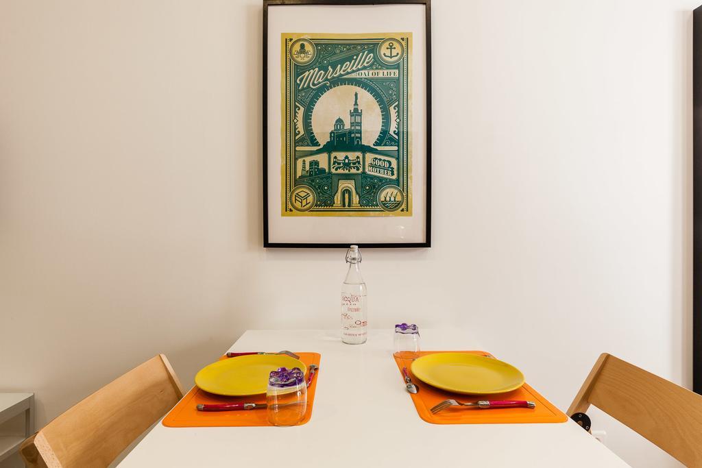 Chez Nous - 7 Appartements Sur Le Vieux Port Marseille Luaran gambar