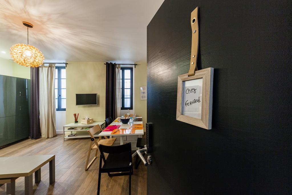 Chez Nous - 7 Appartements Sur Le Vieux Port Marseille Luaran gambar