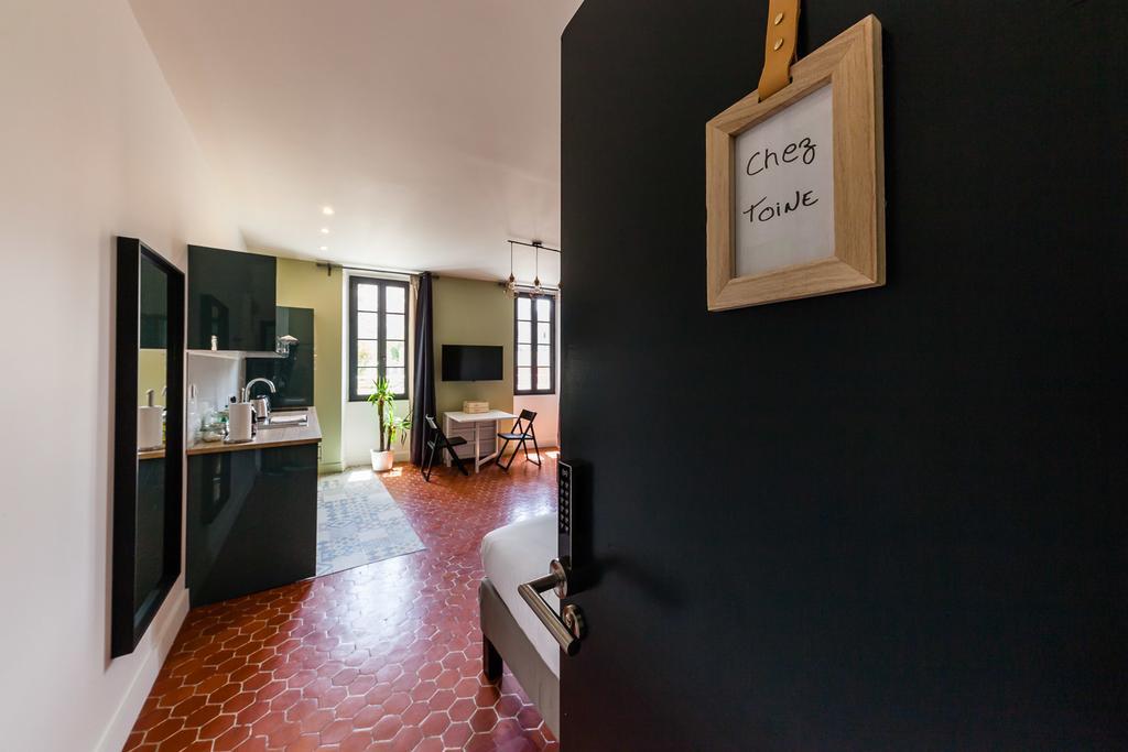 Chez Nous - 7 Appartements Sur Le Vieux Port Marseille Luaran gambar