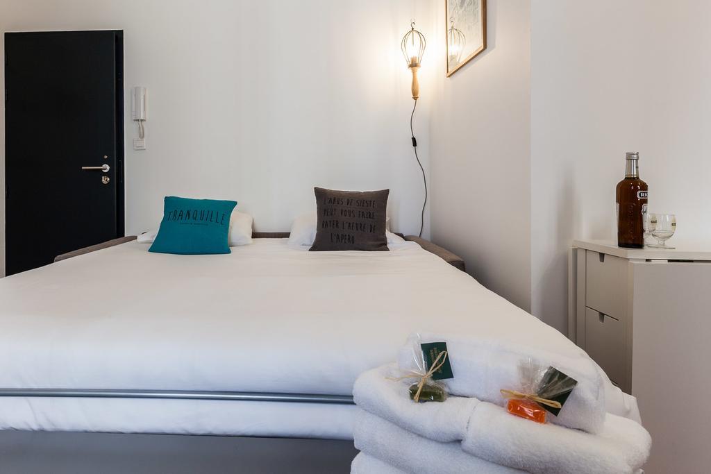 Chez Nous - 7 Appartements Sur Le Vieux Port Marseille Luaran gambar